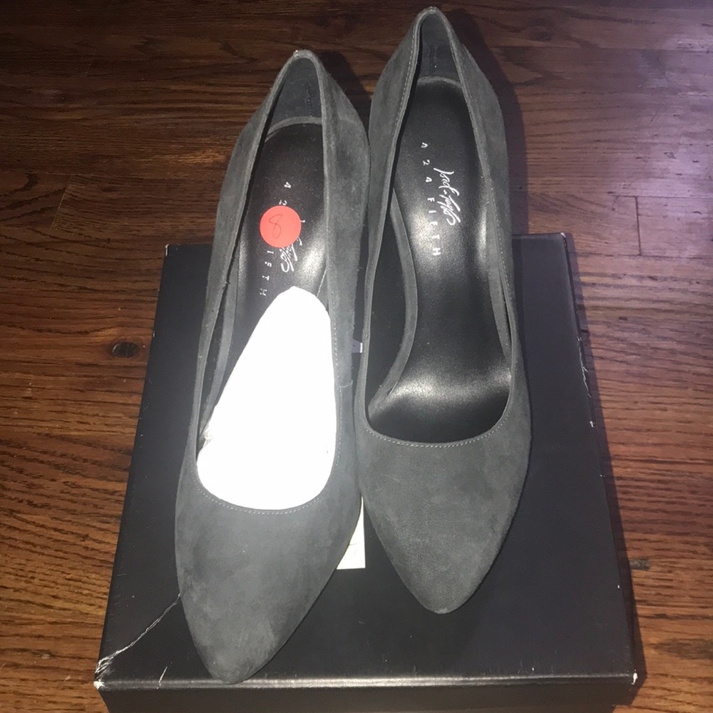 Gray suede heel shoes - Picture 2 of 8